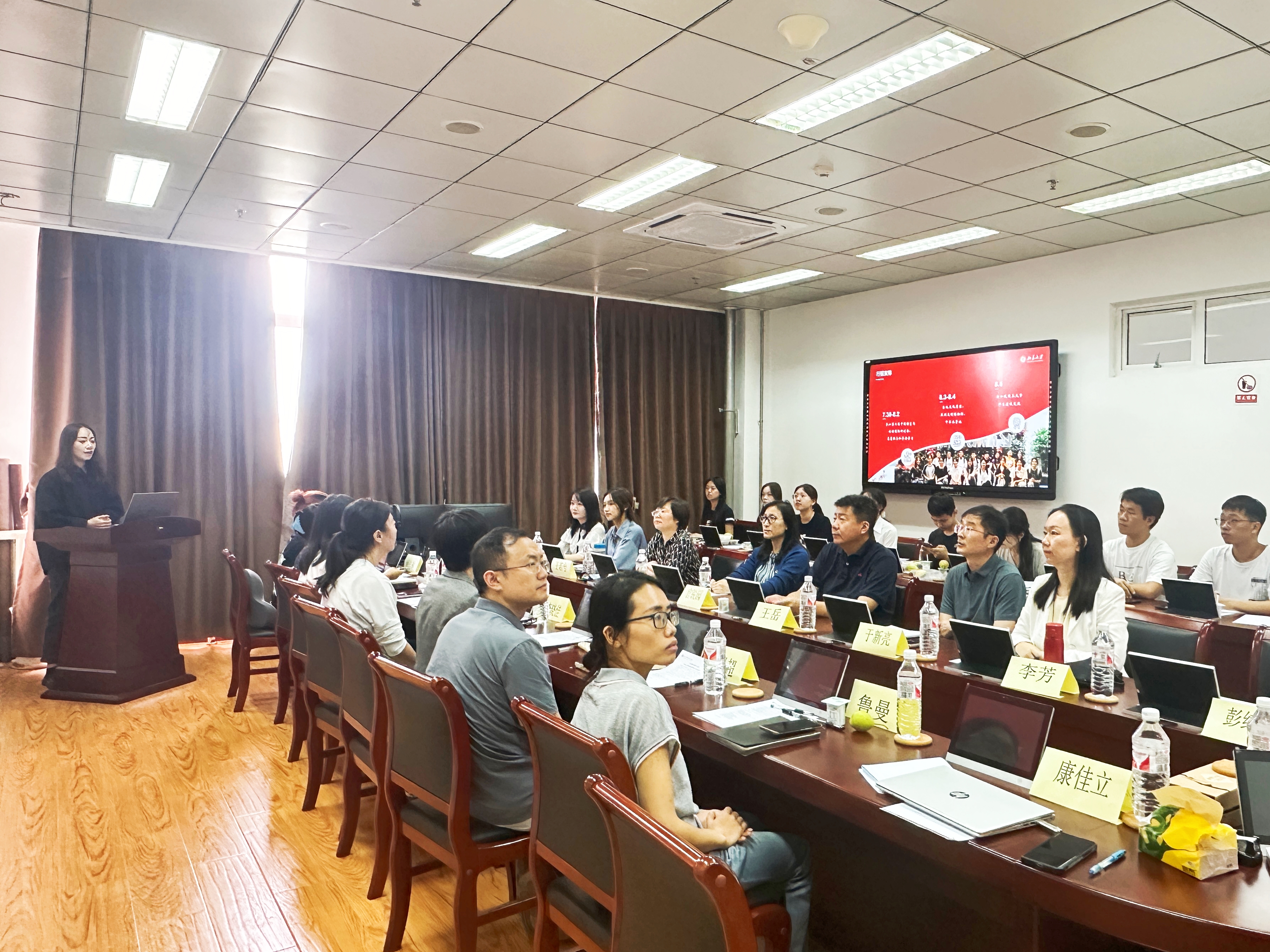 2350d19577054993b1219f2f0e18865b.jpg 2350d19577054993b1219f2f0e18865b.jpg